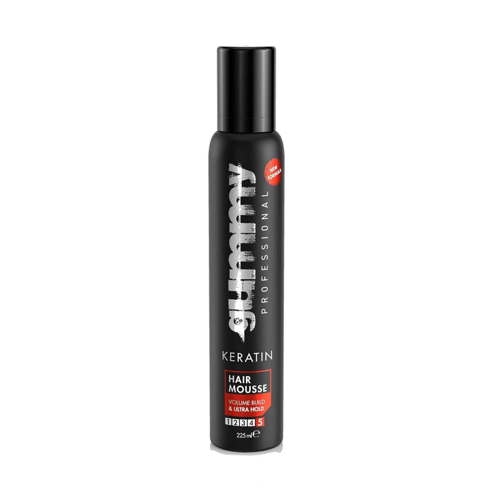 GUMMY HAAR MOUSSE 225 ML ULTRA HOLDWIE BENUTZT MAN:
Wenn es darum geht, Ihr Haar ohne Wärme zu stylen, kann das Auftragen von Mousse eine gute Option sein. Verwenden Sie es richtig und Sie werden auf gummyOnKozmetikGUMMY HAAR MOUSSE